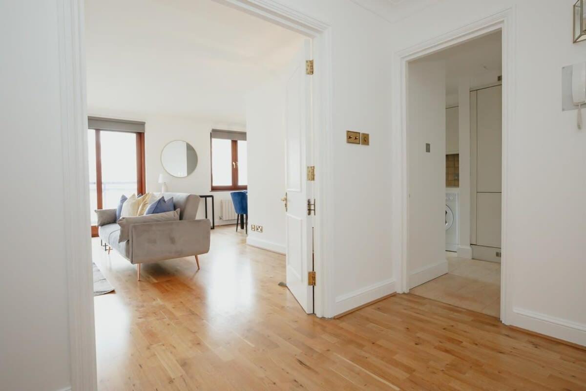 Spacious 1 Bed Mayfair Apartment With Balcony London Exterior foto