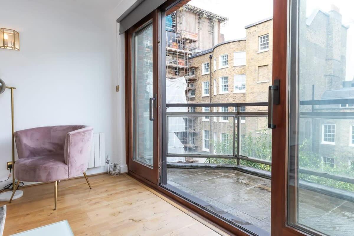 Spacious 1 Bed Mayfair Apartment With Balcony London Exterior foto